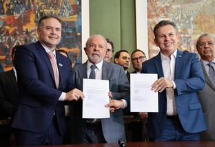 Lula assina transferência da concessão da BR-163 para governo de Mato Grosso
