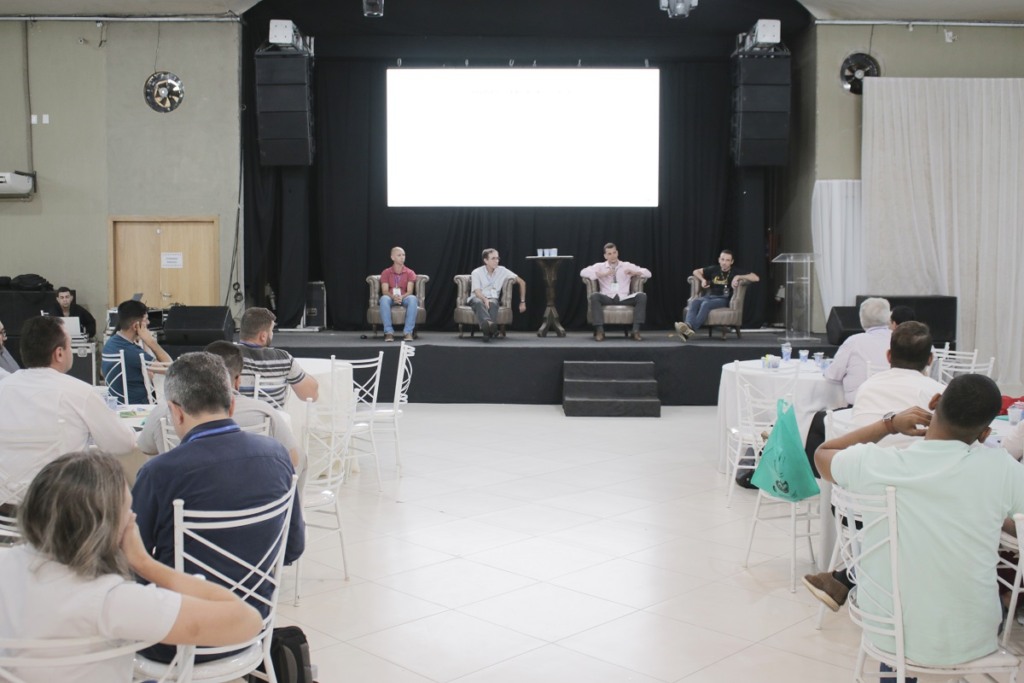 Sementeiros participam de treinamento sobre a nova Legislação de Sementes em MT